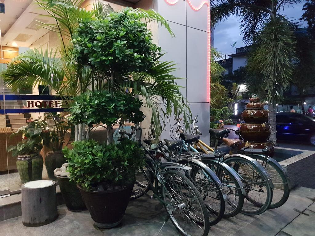Hotel A1 Mandalay Buitenkant foto
