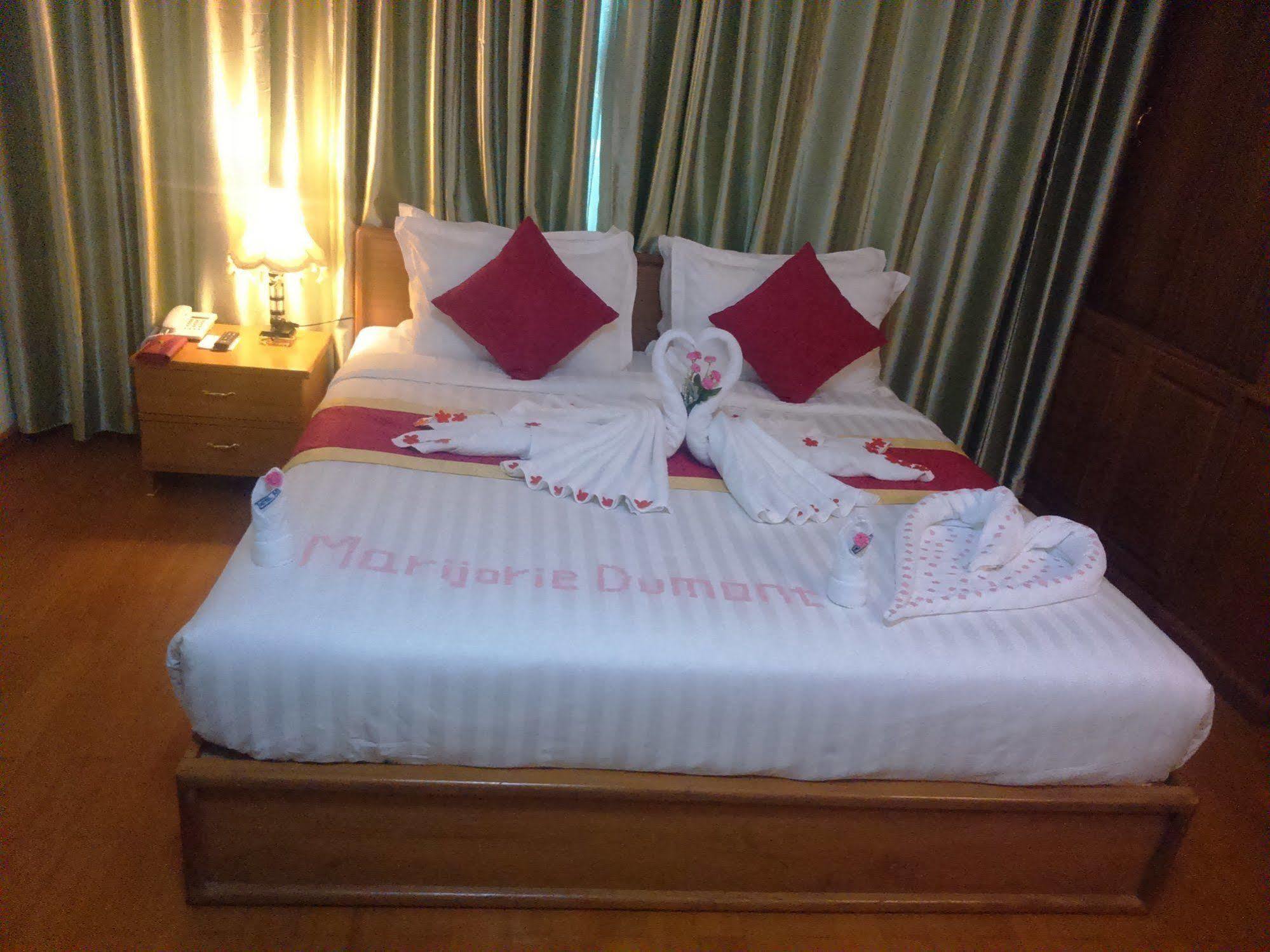 Hotel A1 Mandalay Buitenkant foto