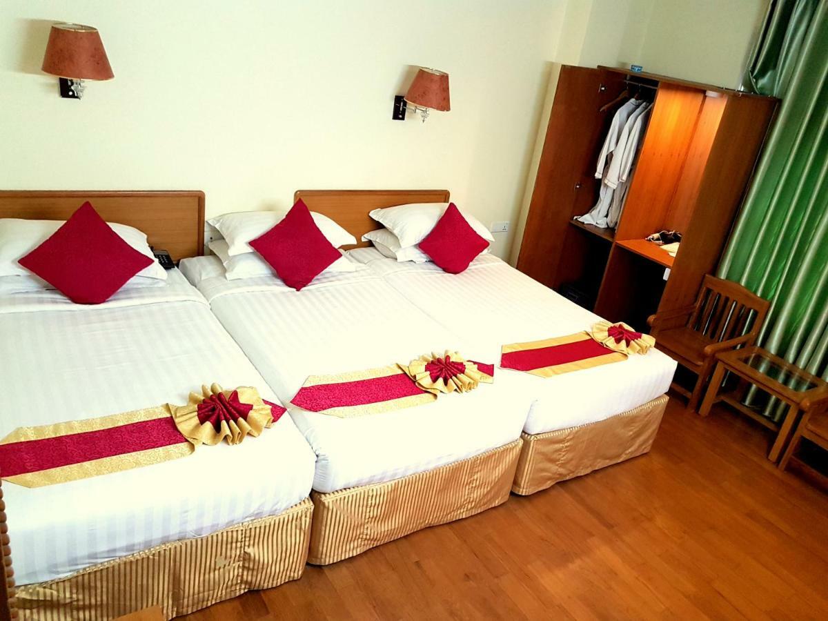Hotel A1 Mandalay Buitenkant foto